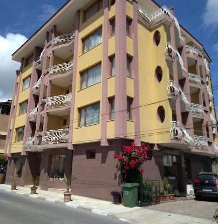 אובזור Family Hotel Denica מראה חיצוני תמונה